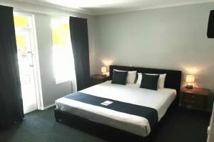 Adelaide's City Park Motel, Adelaide