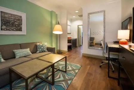 Indigo Savannah Historic District, an IHG - 82