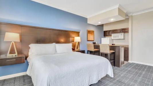 Staybridge Suites Savannah Historic District, an IHG - 25