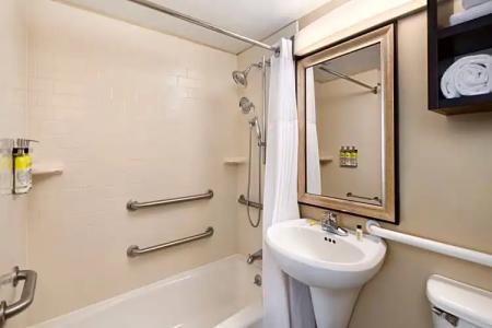 Staybridge Suites Savannah Historic District, an IHG - 63