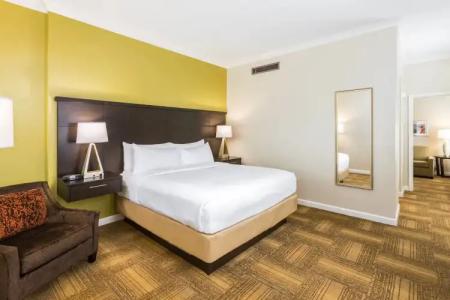 Staybridge Suites Savannah Historic District, an IHG - 3