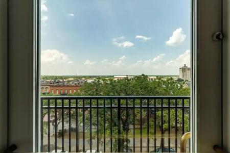 Holiday Inn Express Savannah - Historic District, an IHG - 68