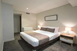 Adelaide DressCircle Apartments - North Terrace, Adelaide