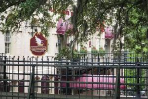 Olde Harbour Inn, Historic Inns of Collection