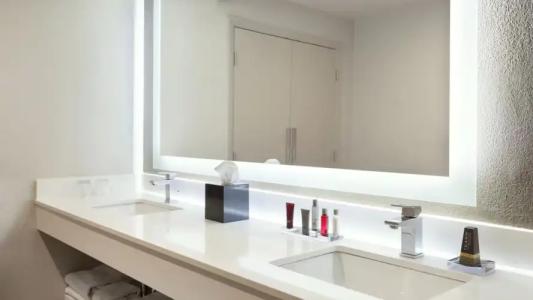 Marriott Savannah Riverfront - 54