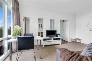Adelaide DressCircle Apartments - Ward Street, Adelaide