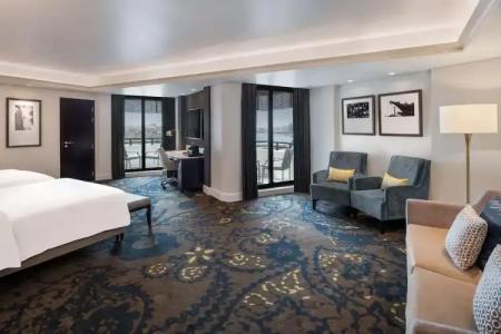 Radisson Blu, Dubai Deira Creek - 116
