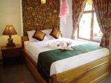 Standard Triple room with pool view