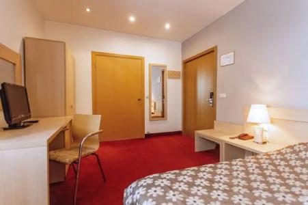 Rixwell Segevold - 42