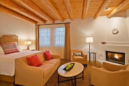 Rosewood Inn of the Anasazi - 2