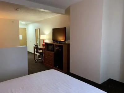 Ramada by Wyndham Santa Fe - 45