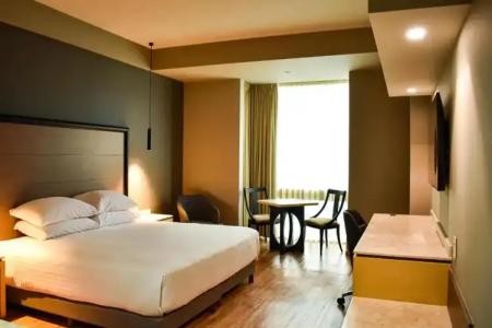 Ramada by Wyndham Santa Fe - 44