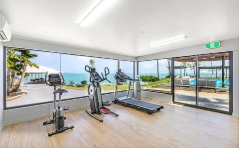 Coral Sea Marina Resort - 20