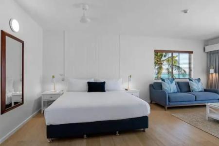 Coral Sea Marina Resort - 99