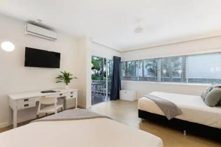 Coral Sea Marina Resort - 75