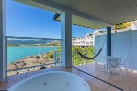 Coral Sea Marina Resort - 112