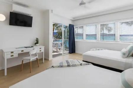 Coral Sea Marina Resort - 41