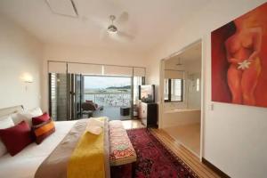 Mantra Boathouse Apartments, Airlie Beach
