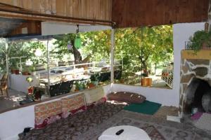 Rose Pension, Patara