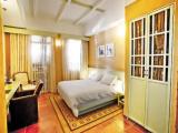 Jacuzzi Deluxe Double room with balcony
