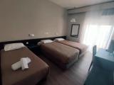 Standard Triple room with city view
