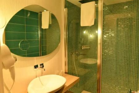 Hôtel Le Claridge - 83