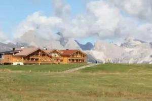 Alpenhotel Panorama, Campitello di Fassa