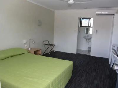 Urangan Motor Inn - 38