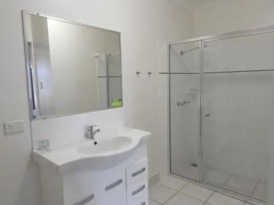 Urangan Motor Inn - 9