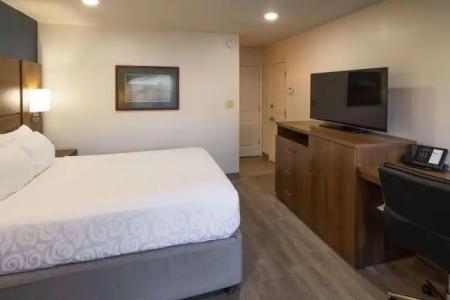 Best Western Plus Clocktower Inn - 5