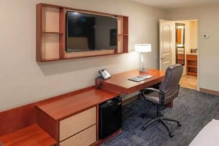 Best Western Plus Clocktower Inn - 49