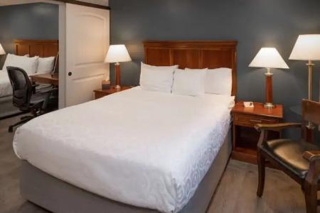 Best Western Plus Clocktower Inn - 78