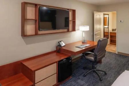 Best Western Plus Clocktower Inn - 43