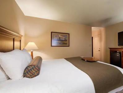 Best Western Plus Clocktower Inn - 36