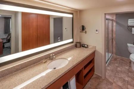 Best Western Plus Clocktower Inn - 8