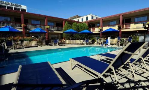 Best Western Plus Clocktower Inn - 16