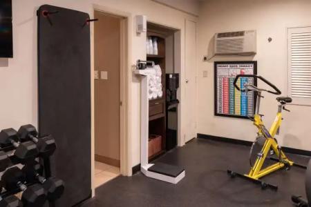 Best Western Plus Clocktower Inn - 21