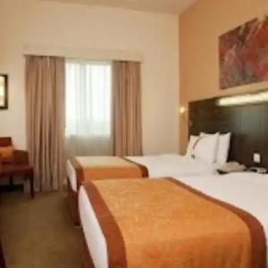 Holiday Inn Express Dubai Internet City, an IHG - 100