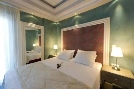 Irida Boutique - 121