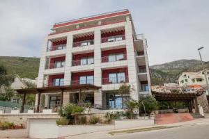 Hotel Petrovac, Petrovac