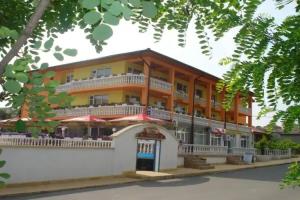 Hotel Elit, Kirkova