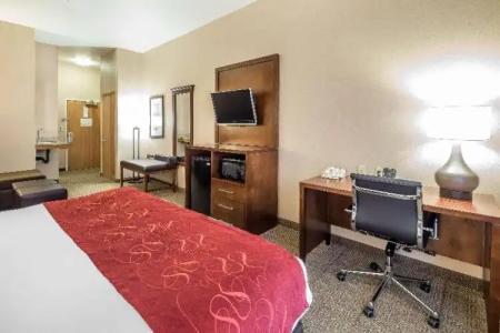 Comfort Suites Anchorage International Airport - 42