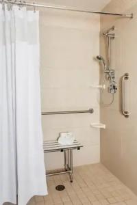Crowne Plaza Anchorage-Midtown, an IHG - 30
