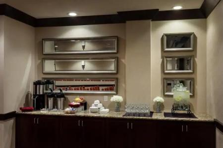 Crowne Plaza Anchorage-Midtown, an IHG - 11