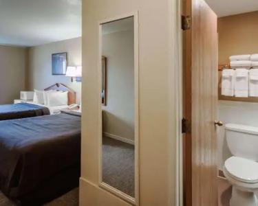 Quality Inn Airport - 31