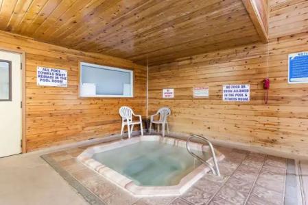 Quality Inn Airport - 10