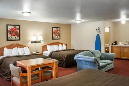 Quality Inn Airport - 6