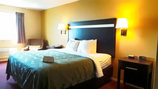 Quality Inn Airport - 47