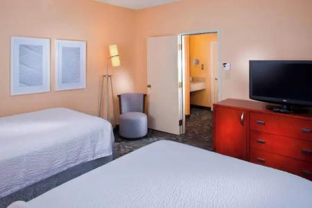 Courtyard by Marriott Charlottesville - 2