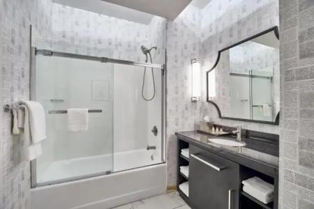 Indigo Cleveland Downtown, an IHG - 16